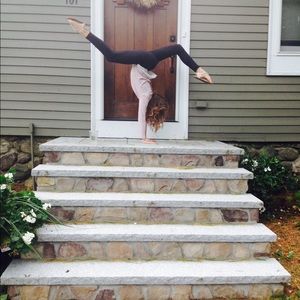 Meet your Posher, Lily